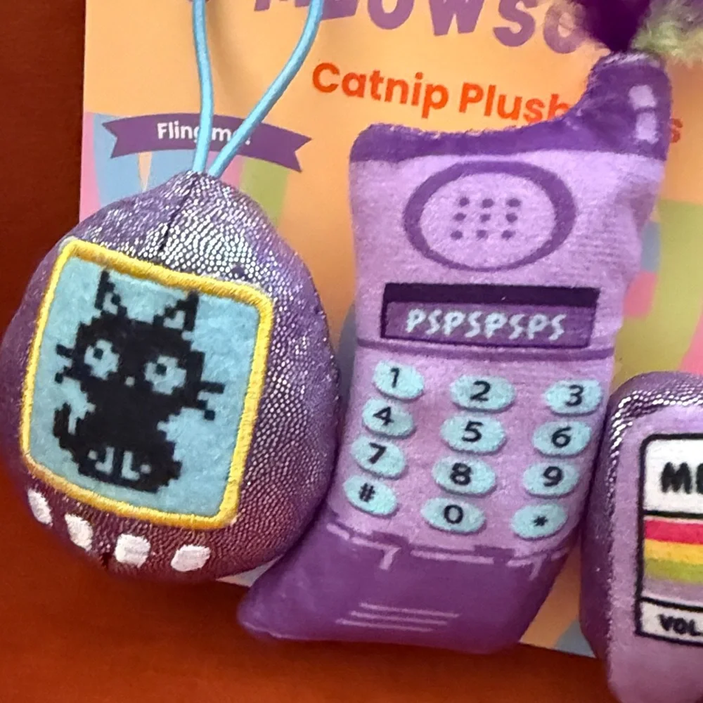 NWT 5 Fun Cat Toys: 3-pack “So Meowsome 90’s” plus 2 velvety rattle balls